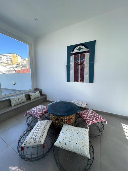 Апартаменти Peaceful 1Br With Shared Terrace At The Nook Гібралтар Екстер'єр фото